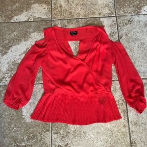 Bebe coral top size medium